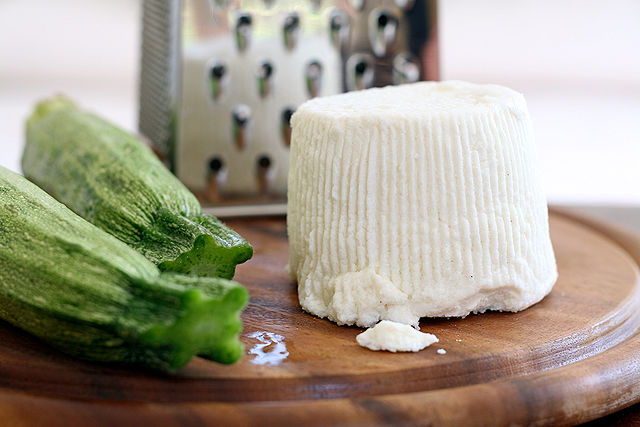 640px-Ricotta_salata_e_zucchina