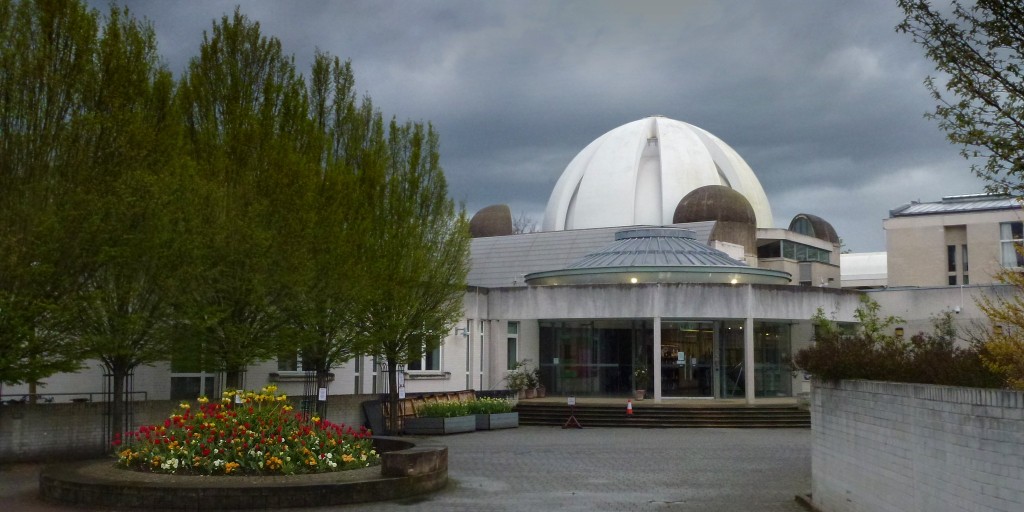 New_Hall_porters_lodge_and_dome