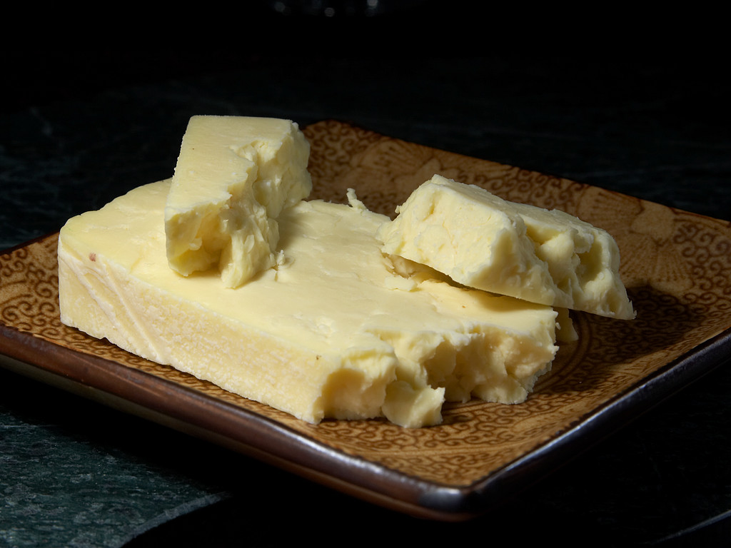 Wensleydale_cheese_2