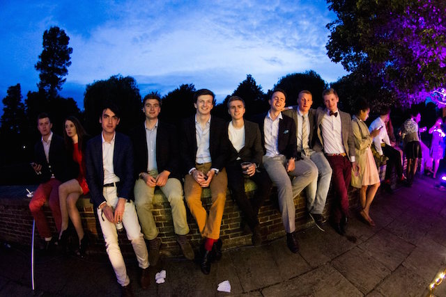 Chinos, chinos everywhere the eye can see