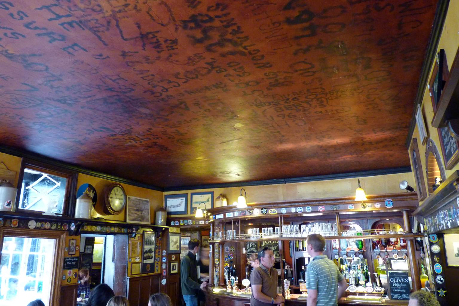 Be not deceived by the smexy wood panelling 