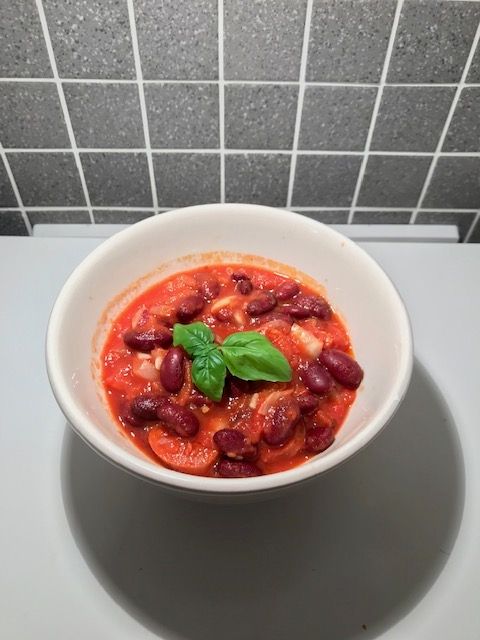 Image may contain: Stew, Plant, Bowl, Meal, Dish, Food
