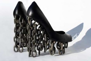 8-crazy-chain-shoes-in-style