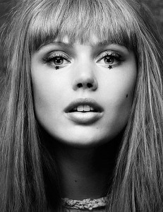 Frida-Gustavsson-Seeing-Stars-Face-Paint-Editorial-British-Vogue-December-2010-Issue