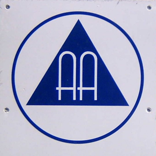 Figure_alcoholicsanonymous_ingolstadt_cropped