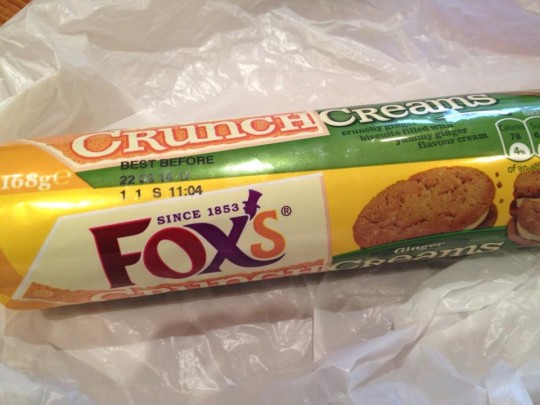 job lot 2 biscuits
