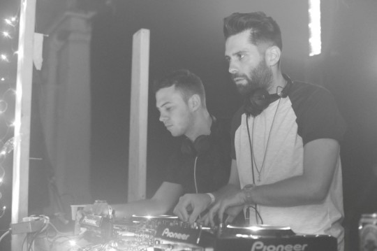 DJ