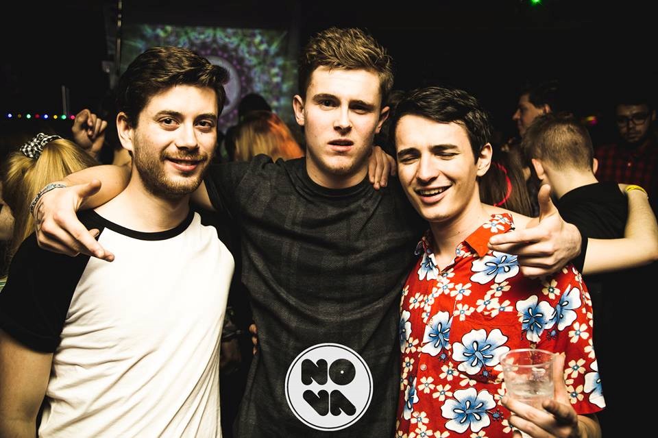 Prepare your hand signs for the Nova room