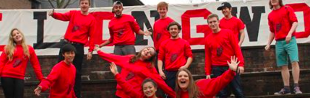 Here's a group of freps who presumably told their freshers to hate Grey...