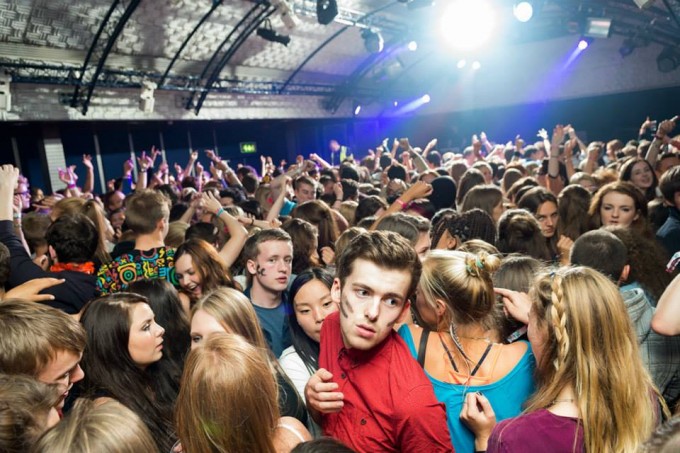 Would you dance for this crowd?