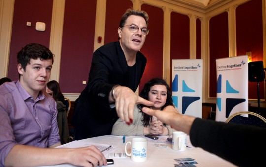 SCT_HEMEDIA_IZZARD_BETTER_TOGETHER040153842