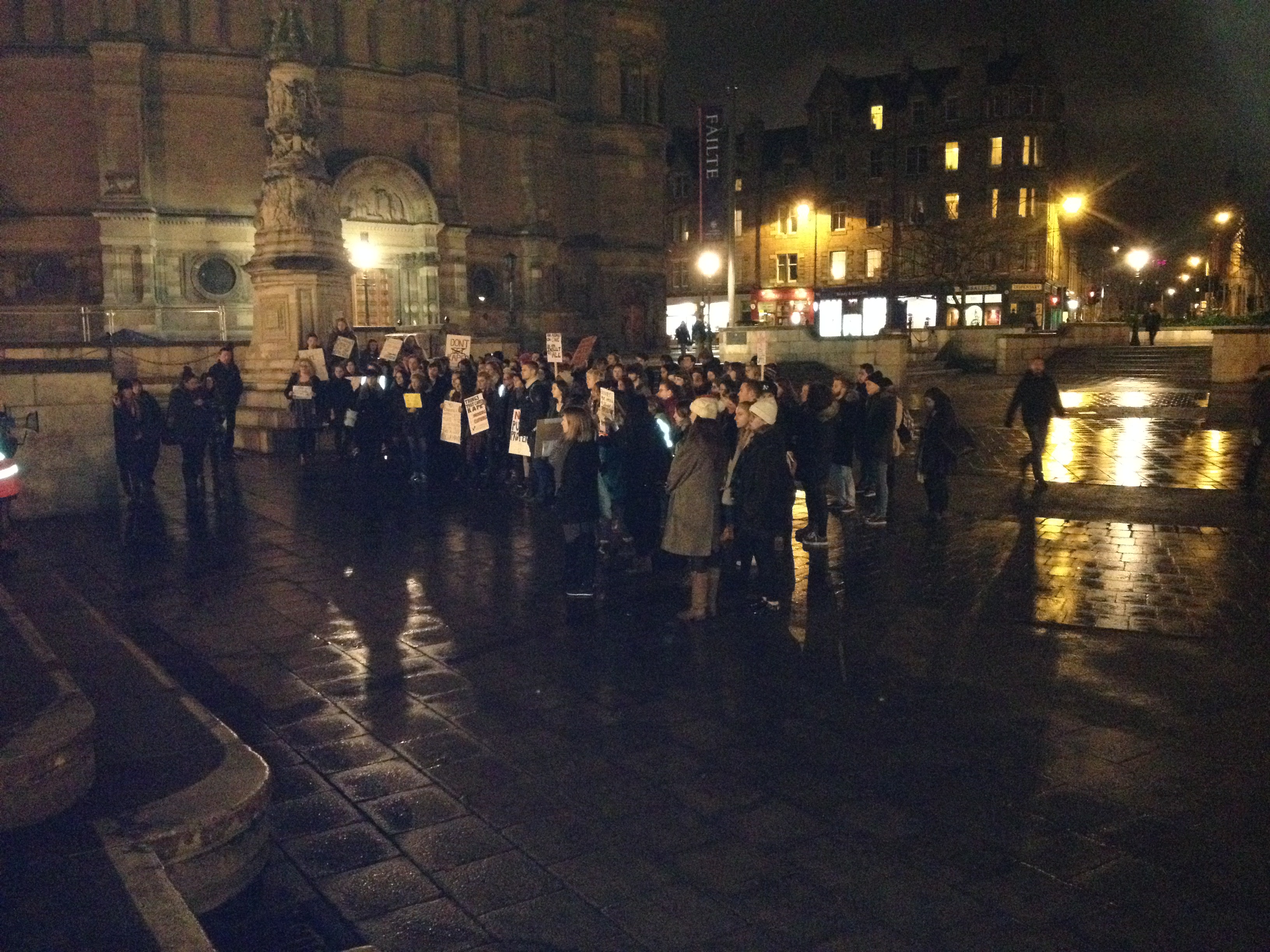 A rainy Edinburgh night