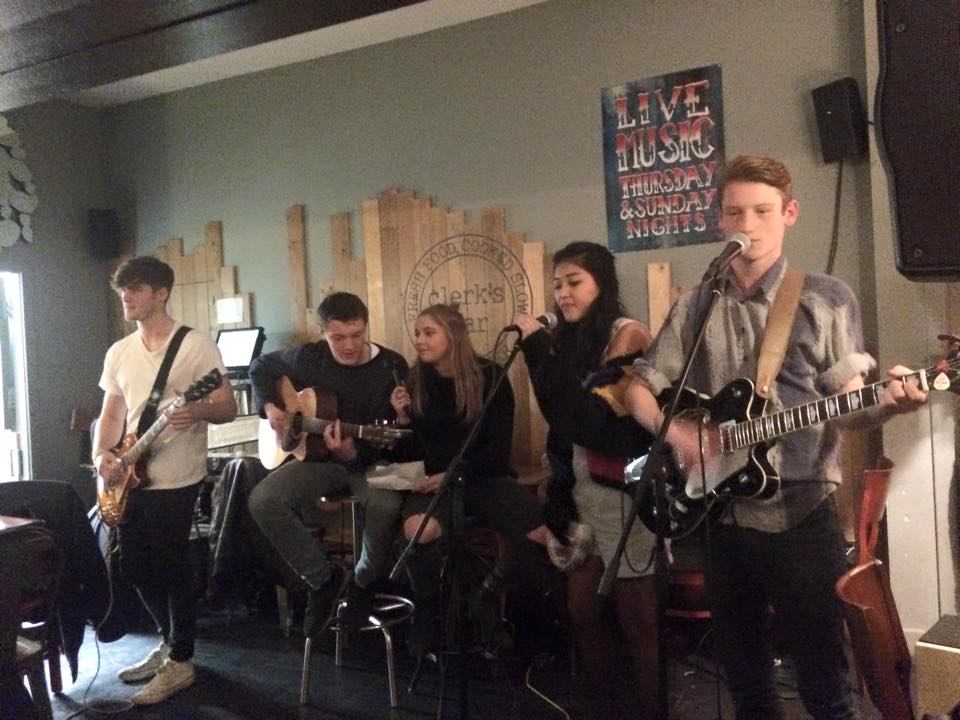 Paddy, Nilou, Dalia, Freddie and Ollie perform at Clerk's bar