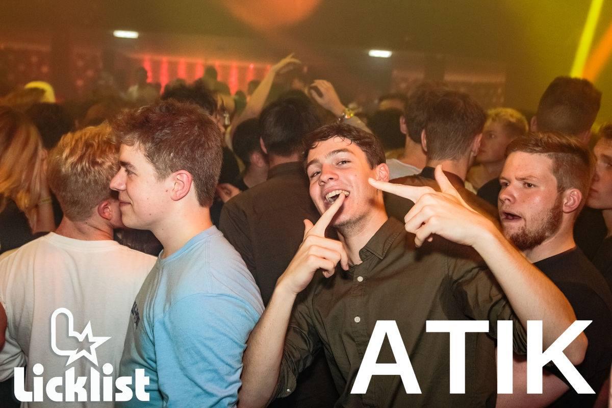 Even the guy behind him is outraged