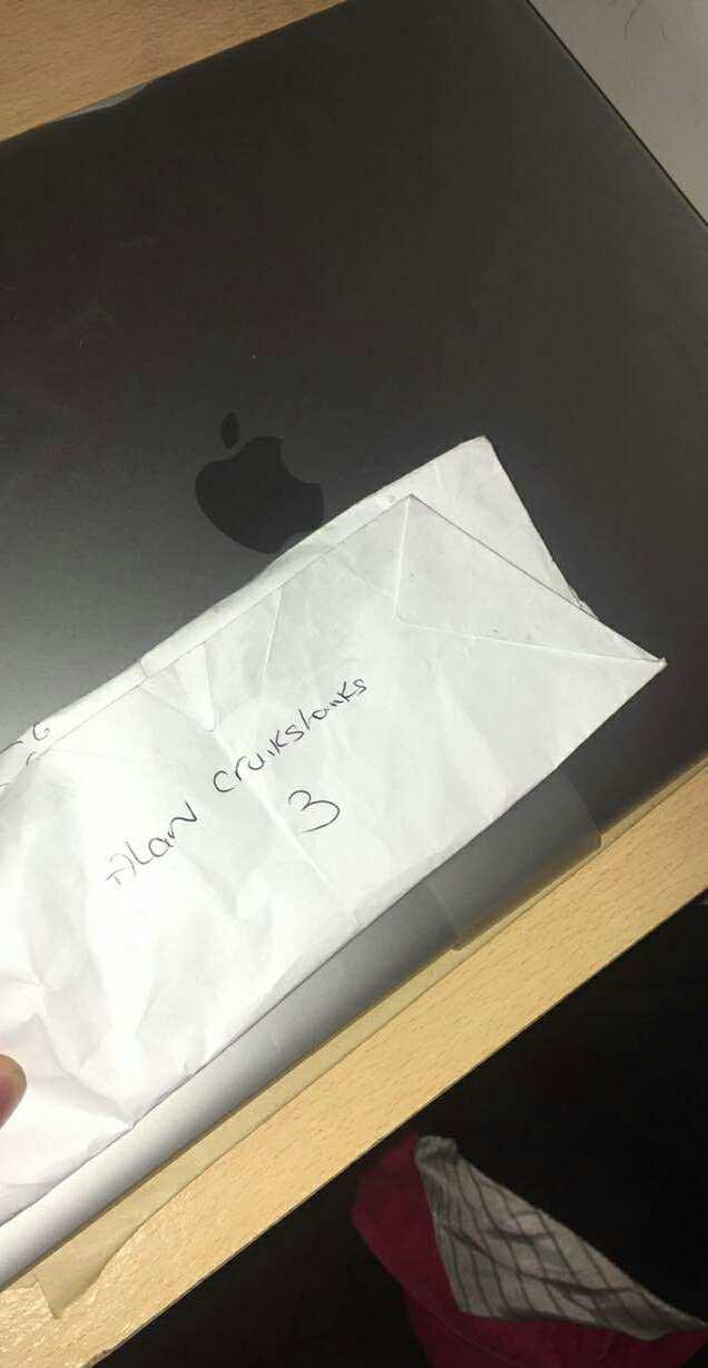 The laptop that never arrived