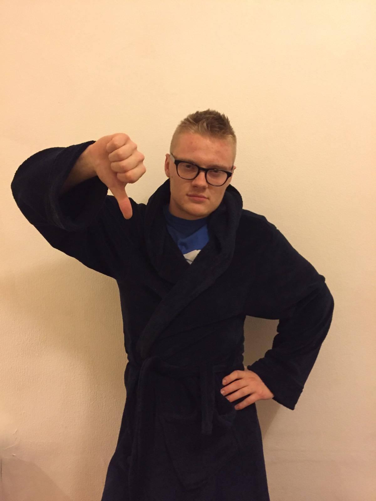 Here's what Julian thought of the 'thumbs up'