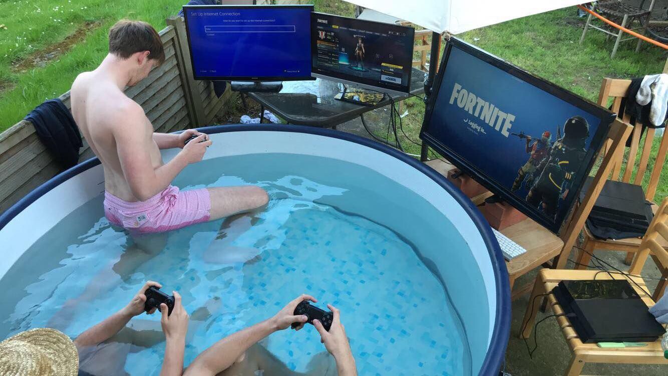 Image may contain: Pc, Laptop, Electronics, Computer, Swimming, Sports, Sport, Water, Pool, Tub, Jacuzzi, Person, People, Human