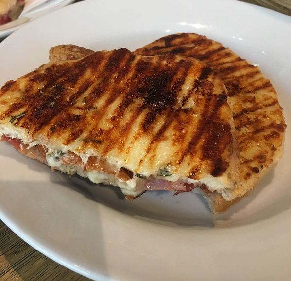 Image may contain: Sandwich, Meal, Dish, Food, Bread