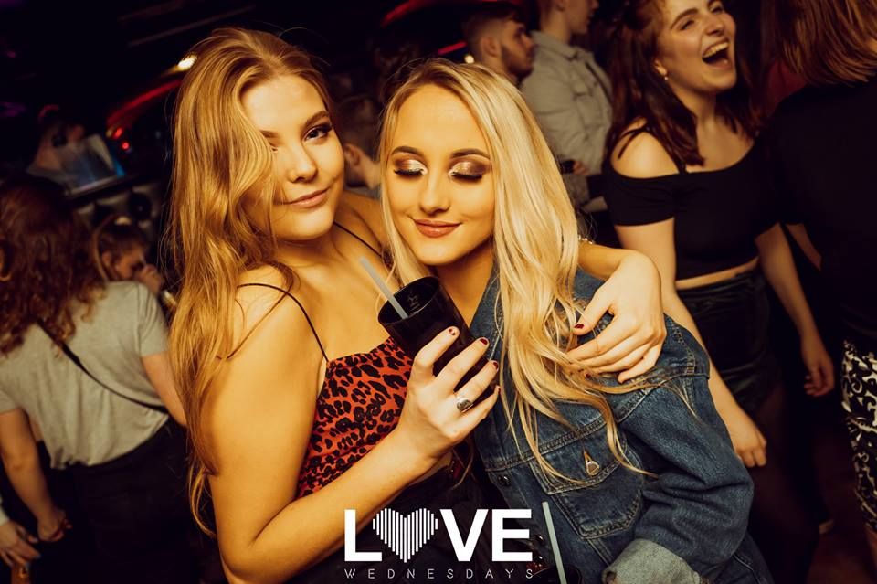 Image may contain: Night Life, Night Club, Club, Party, Human, Person