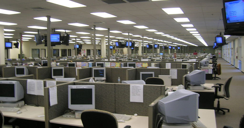 1024px-Callcentre
