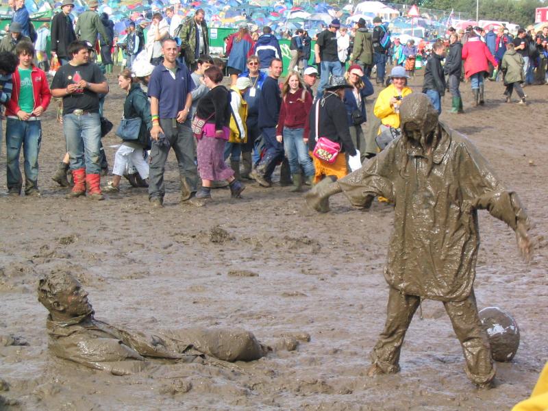 lol glasto mud