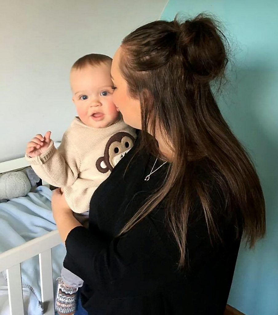 swns_breastfeed_ban_03