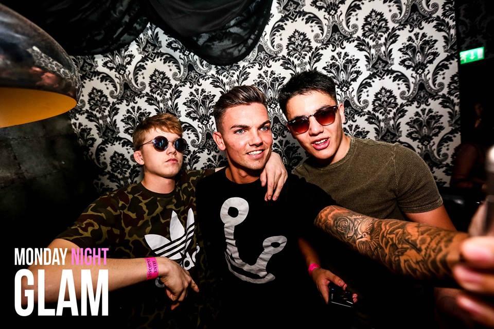 Sam actually looks like the cool one in this photo