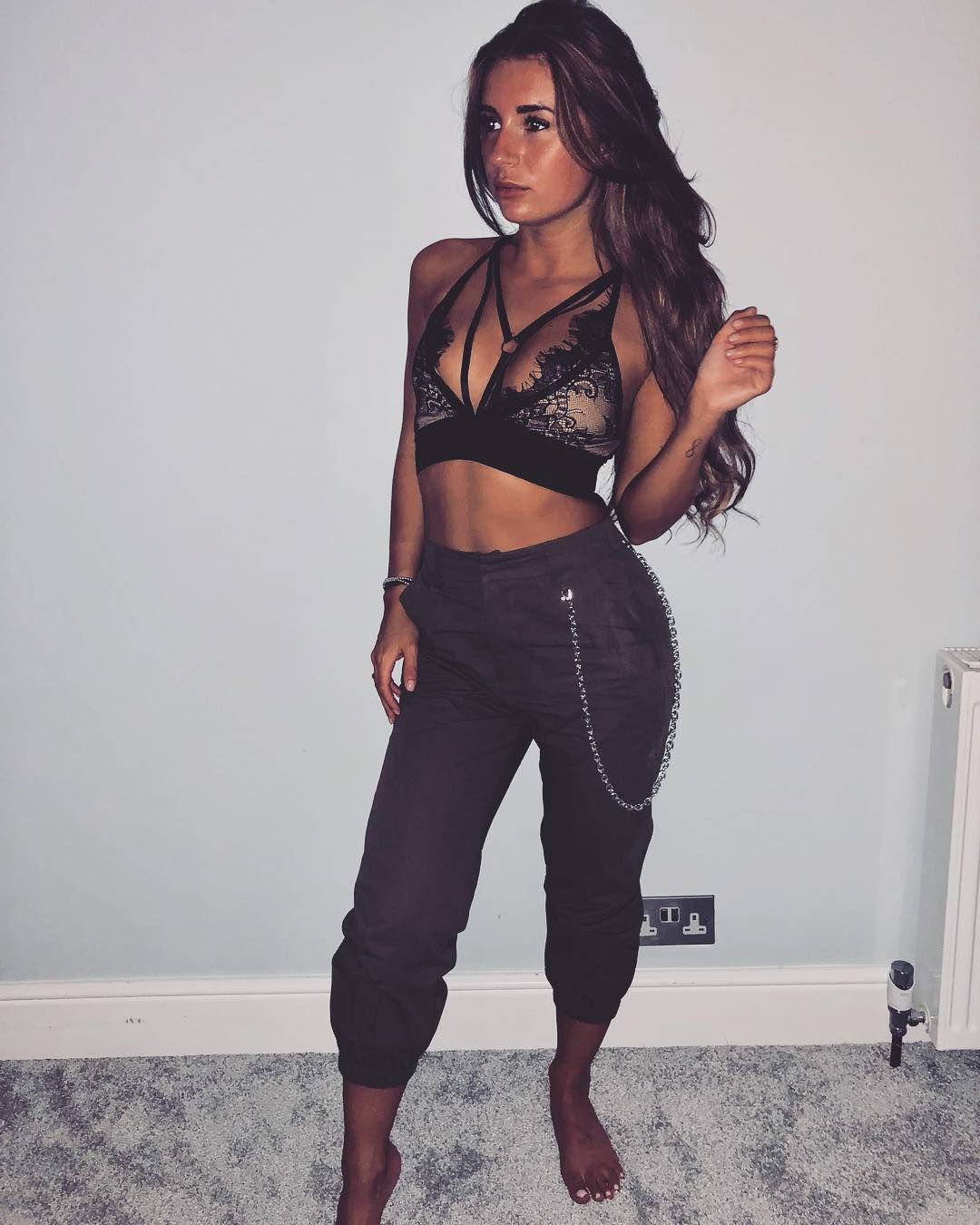 Image may contain:  Love island 2018 cast, Person, People, Human