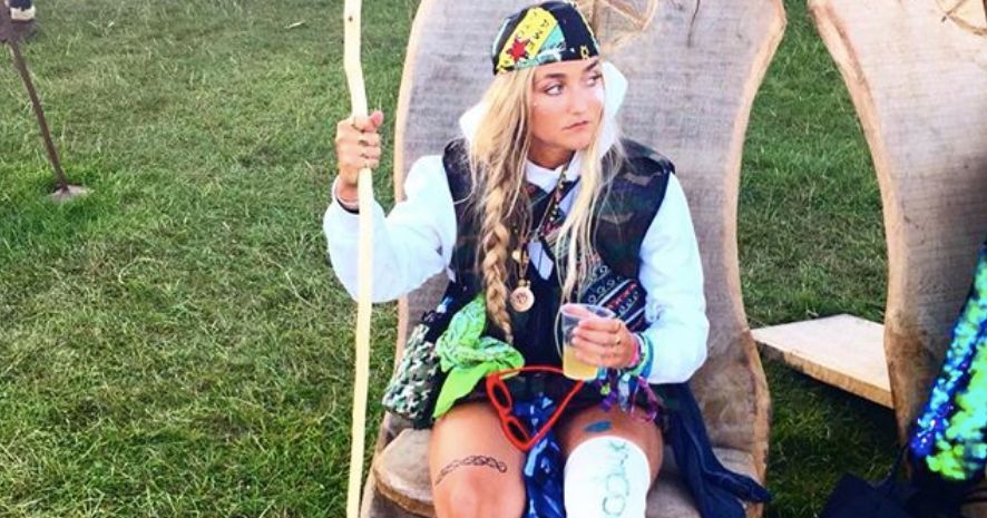 Image may contain: Hippie, Girl, Pirate, Female, Person, Human, Costume