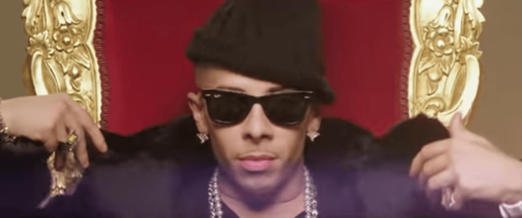 Image may contain: N-Dubz reunion, N-Dubz, n dubz, back together, reunion, music, songs, video, YouTube, Dappy, Tulisa, Necklace, Jewelry, Pendant, Apparel, Clothing, Face, Human, Person, Accessory, Accessories, Sunglasses