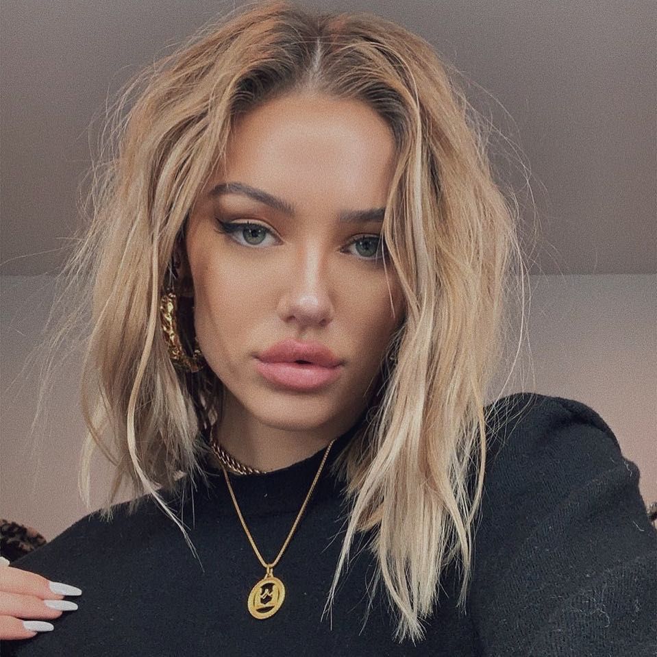 Image may contain: Delilah Belle Hamlin, Delilah Belle, Eyal Booker, Love Island, boyfriend, girlfriend, Instagram, model, age, worth, Kid, Blonde, Girl, Child, Teen, Woman, Female, Face, Human, Person, Pendant, Jewelry, Necklace, Accessories, Accessory