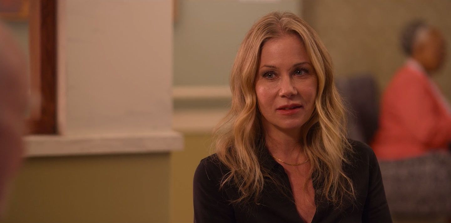 Image may contain: Dead To Me cast, Christina Applegate, Jen, Dead To Me, Netflix, Portrait, Photography, Photo, Kid, Teen, Blonde, Girl, Child, Woman, Female, Face, Person, Human