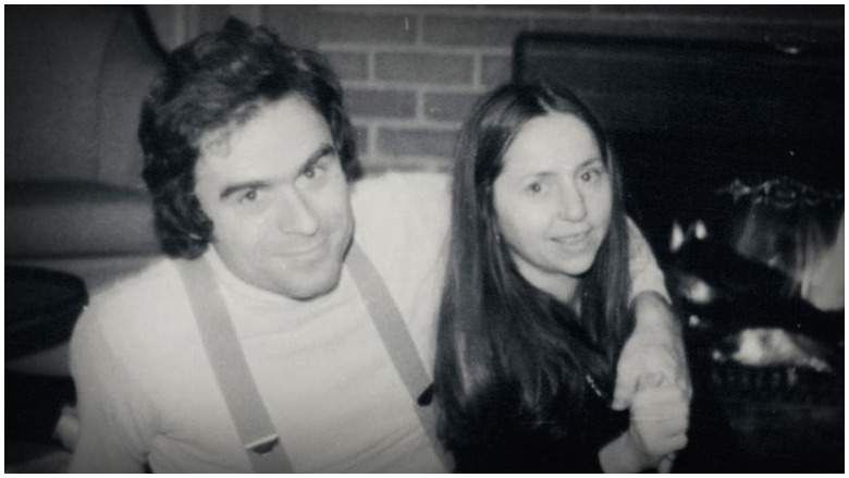 Image may contain: Ted Bundy film, Ted Bundy, Elizabeth Kloepfer, Elizabeth Kendall, girlfriend, memoir, missed out, real life, Extremely Wicked, Extremely Wicked Shockingly Evil and Vile, Netflix, Now TV, Sky Cinema, UK, US, Smile, Belt, Accessory, Accessories, Brick, Person, Human, Face