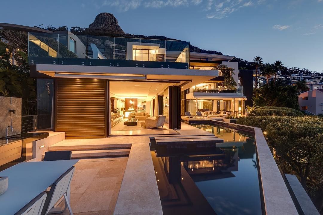 Image may contain: Moondance Villa, Made in Chelsea, South Africa, Cape Town, villa, cast, cost, book, price, location, Water, Mansion, House, Villa, Building, Housing