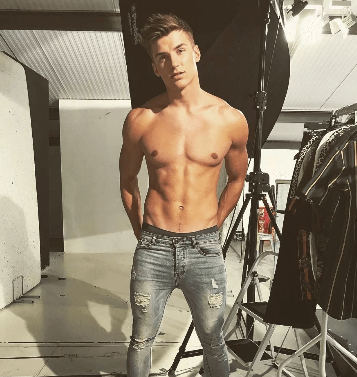 Image may contain: Casa Amor, Love Island, Ted Pullin, contestant, rumours, start, Islander, cast, Back, Man, Human, Person