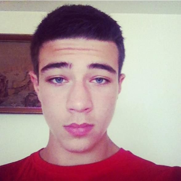 Image may contain: Tommy Fury facebook, Tommy Fury, Love Island, 2019, school, status, picture, profile, facebook, fb, old, before, after, Boy, Smile, Selfie, Photo, Photography, Portrait, Head, Human, Face, Person