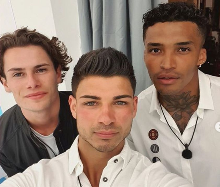 Image may contain: Love Island rules, Love Island, 2019, rules, regulations, hand book, phones, sex, nudity, outside world, Sherif, Molly-Mae, broken, kicked out, Face, Chef, Person, Human