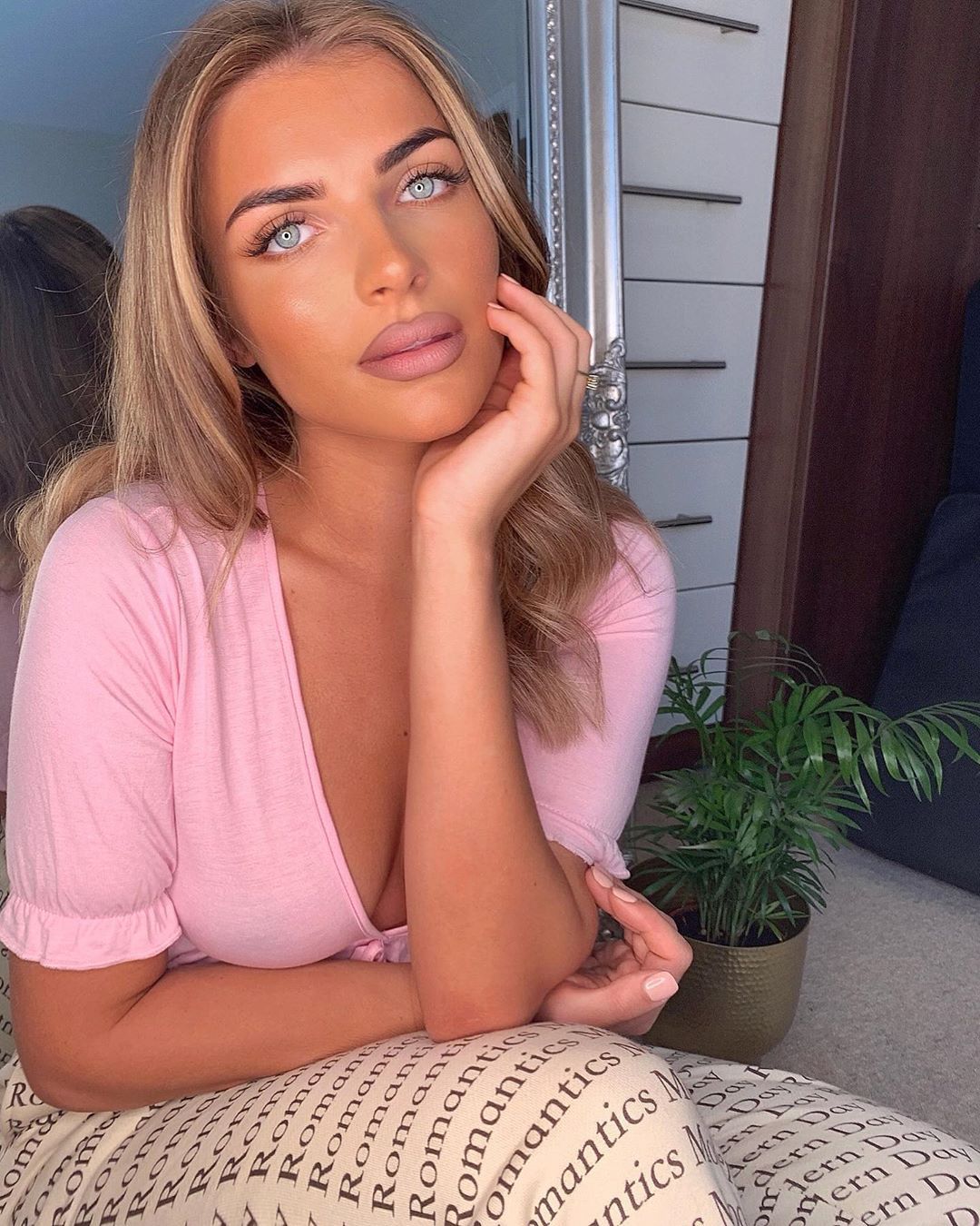 Image may contain: Casa Amor cast, Casa Amor, Love Island, Maria Wild, contestant, cast, Islander, new, girl, Instagram, age, job, Home Decor, Couch, Furniture, Female, Face, Person, Human