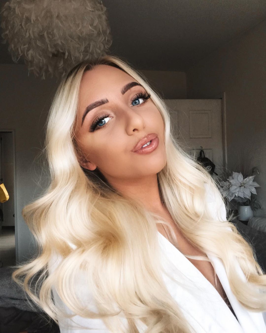 Image may contain: Casa Amor, Love Island, Millie Roberts, Tommy Fury, ex, Islander, cast, date, return, Portrait, Photo, Photography, Clothing, Apparel, Home Decor, Kid, Woman, Female, Blonde, Child, Teen, Girl, Hair, Face, Human, Person