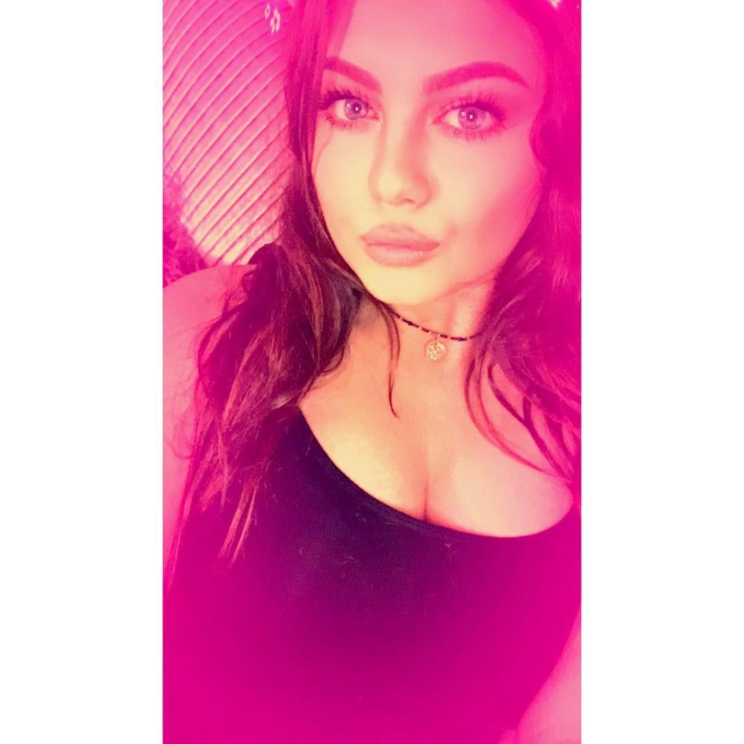 Image may contain: Casa Amor transformations, Casa Amor, Love island, Belle Hassan, Belle, before, after, villa, work, done, lips, hair, makeup, surgery, Purple, Selfie, Female, Photo, Photography, Portrait, Face, Human, Person