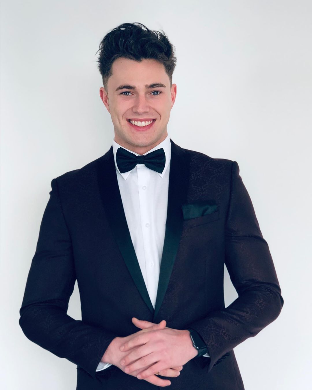 Image may contain: Love Island Instagrams, Love Island, Instagram, followers, ranking, 2019, Curtis, Human, Person, Tuxedo, Clothing, Coat, Overcoat, Apparel, Suit, Accessory, Accessories, Tie