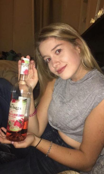 Image may contain: Portrait, Photo, Photography, Girl, Woman, Beer Bottle, Female, Bottle, Face, Alcohol, Beer, Drink, Beverage, Person, Human