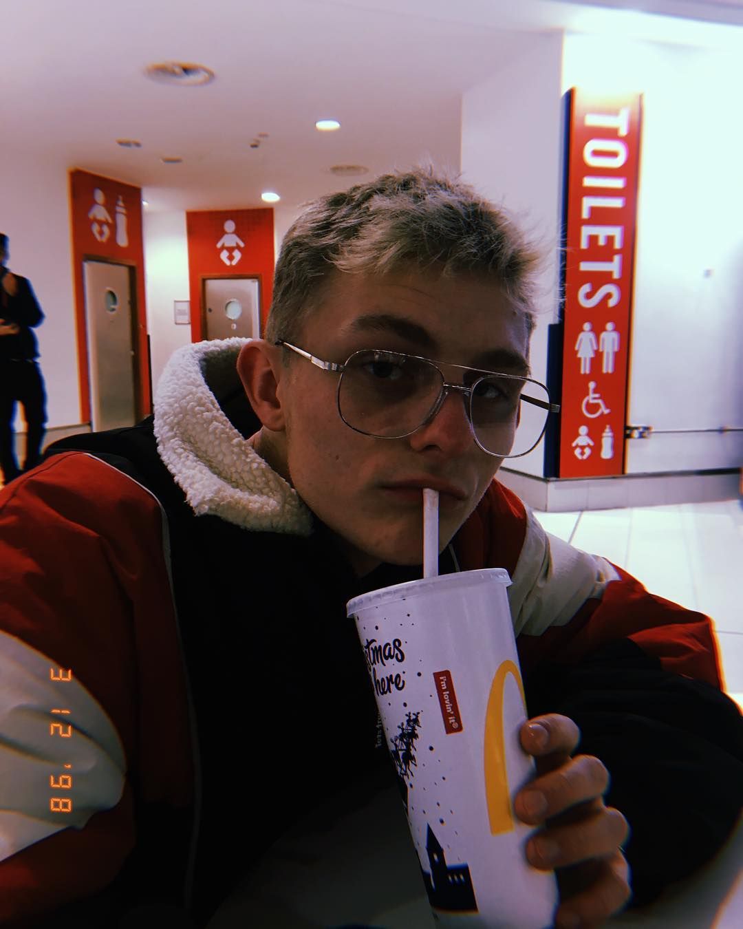 vsco boy, explained, meme, tiktok, viral, twitter, hydro flask, sksksk, and i oop, save turtles, metal straws, vsco girl, instagram