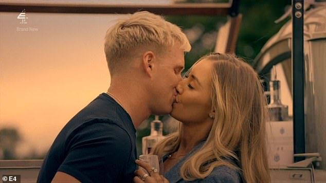 Image may contain: made in chelsea cheating, made in chelsea, Kissing, Kiss, Make Out, Human, Person