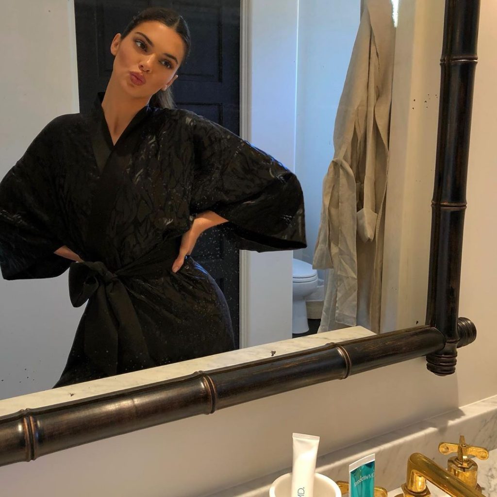 Kardashian family ages, Kendall Jenner, age, how old, star sign, zodiac, horoscope, birthday, Kardashian, Jenner, KUWTK, children, kids