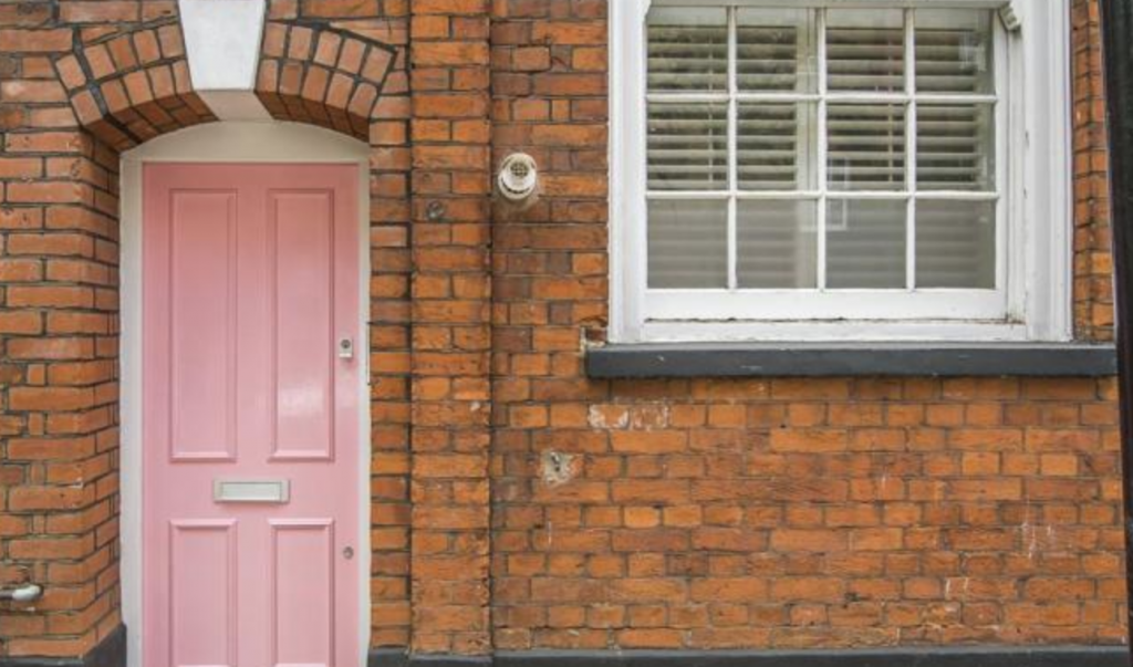 Caroline Flack flat, Caroline Flack, flat, house, Islington, where, pictures, inside, location, boyfriend, Lewis Burton, home, for sale