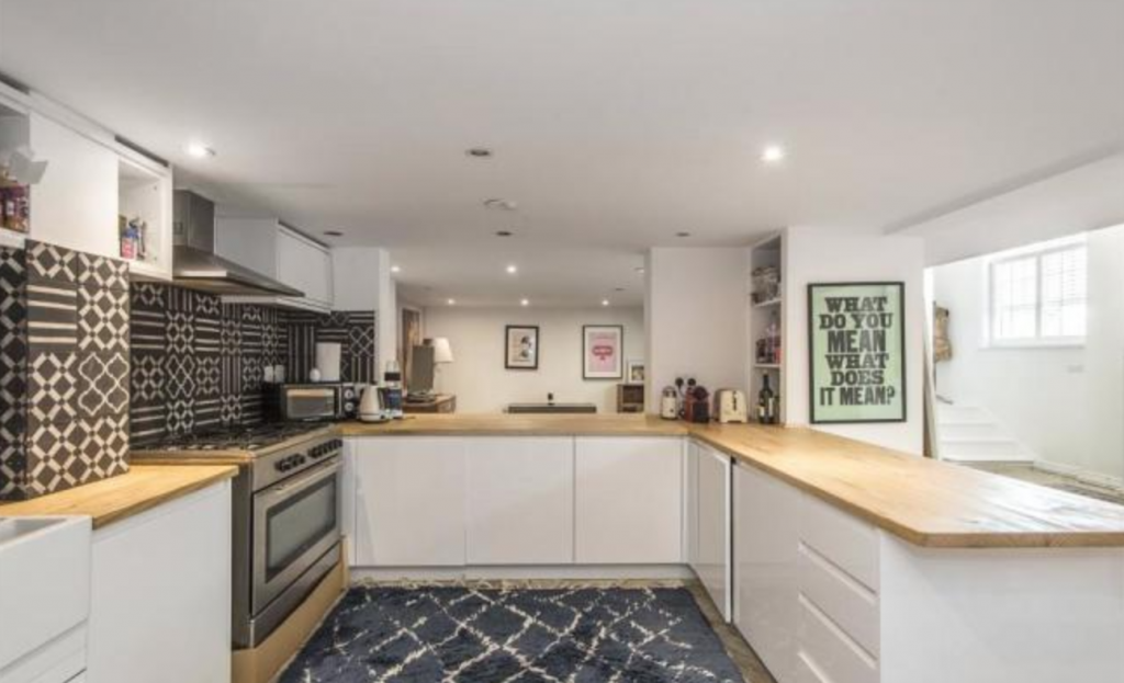 Caroline Flack flat, Caroline Flack, flat, house, Islington, where, pictures, inside, location, boyfriend, Lewis Burton, home, for sale