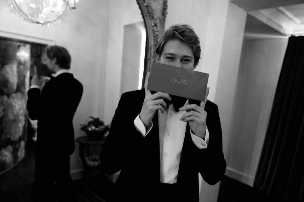 Joe Alwyn, Taylor Swift, boyfriend, Instagram, age, job, profile, about, born, University, 2020, Golden Globes, together, girlfriend, couple, news
