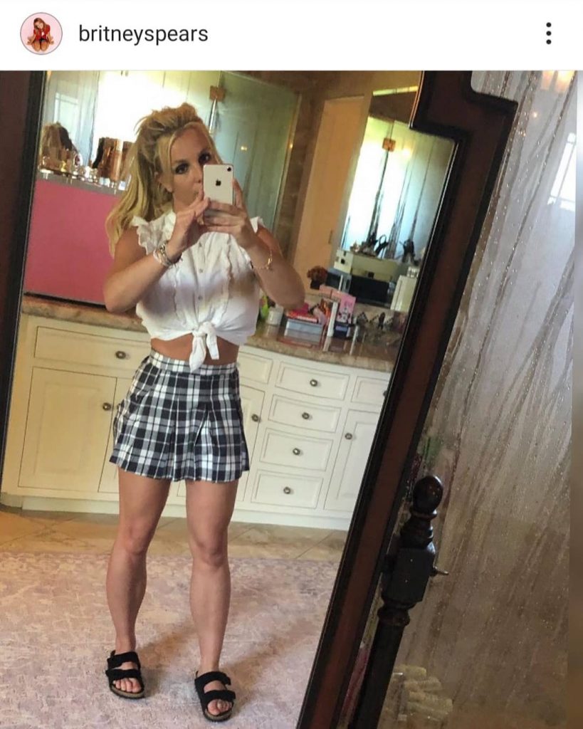 Instagram, celebface, Celebrities, photoshop, exposed, account, facetune, editing, fails, savage