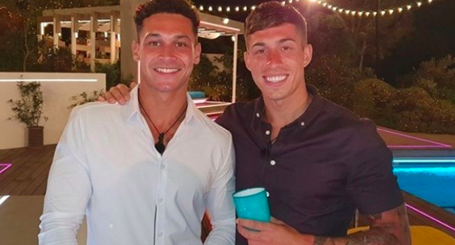 connor teeth veneers love island dentist